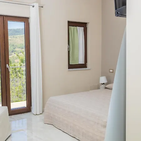 Oda ve Kahvaltı Victoria 3*